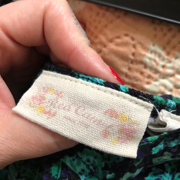 Super Cute Sleeveless Romper - Picture 4 of 4